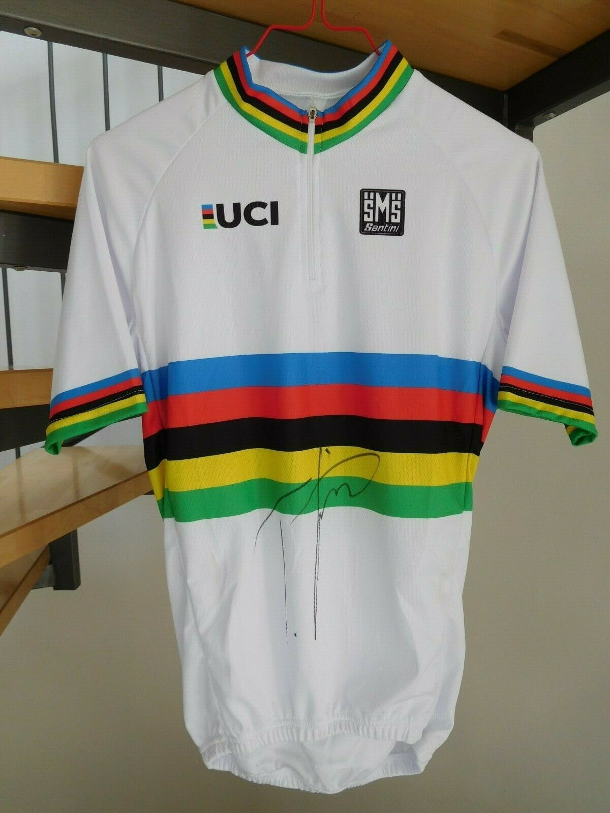 AGU Trikot